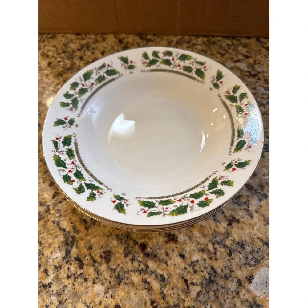 Home for the Holidays Holly‎ Holiday Rimmed Soup Bowls Set of 4 Christmas 8.5